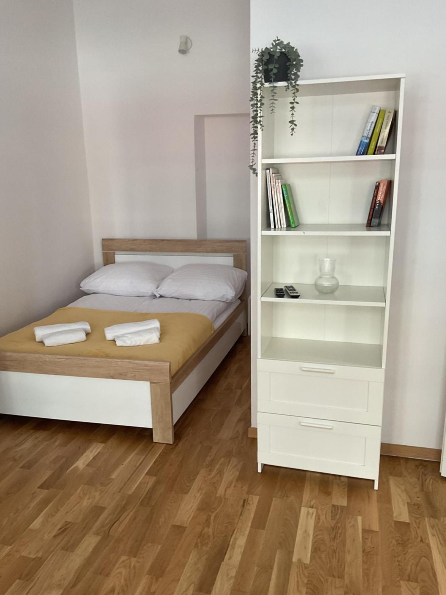 Omorika Na Zamkowej Apartment Krakow Exterior photo